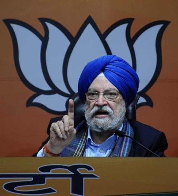 बुडापेस्ट से भारतीयों को निकालने के लिए शुक्रवार को चार उड़ानें रवाना होंगी : हरदीप सिंह